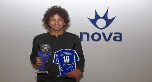 رسميا.. عمرو وردة أفضل لاعب في اليونان